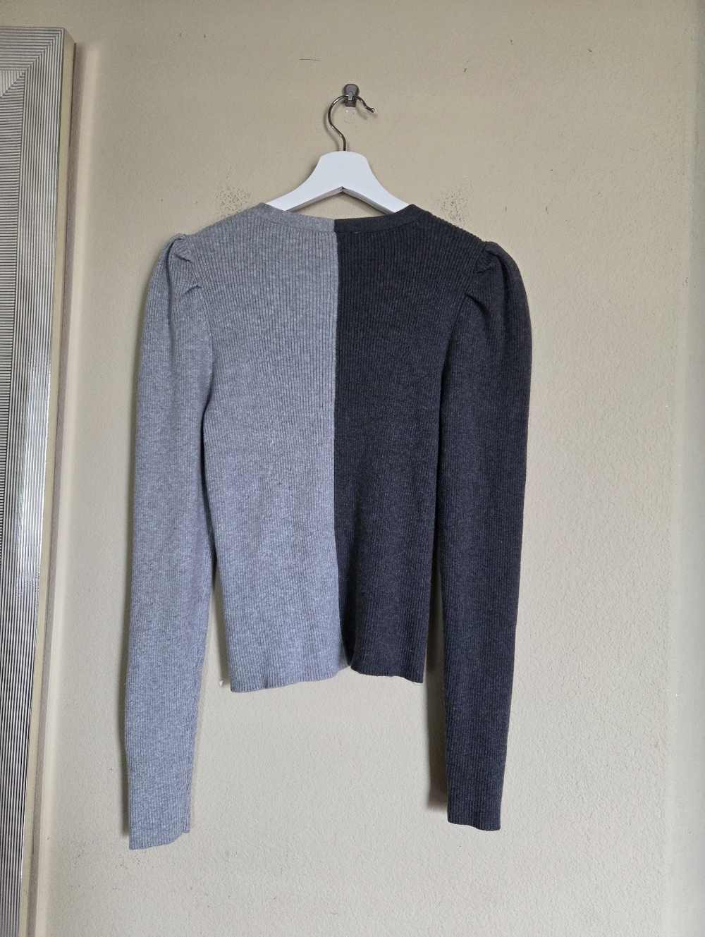 Riley & Rae Colorblock Gray Ribbed Puff Sleeve Button Front Cardigan - Picture 6 of 6